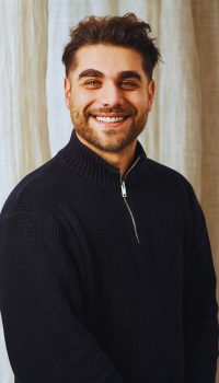 portrait-scaled.jpg portrait-scaled.jpg